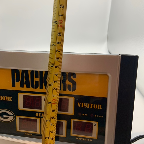 NFL Green Bay Packers Football Scoreboard Digital Clock & Alarm Clock 6.5" x 9" - Picture 11 of 12